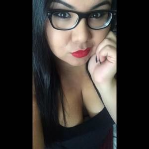 Meet your Posher, Karissa